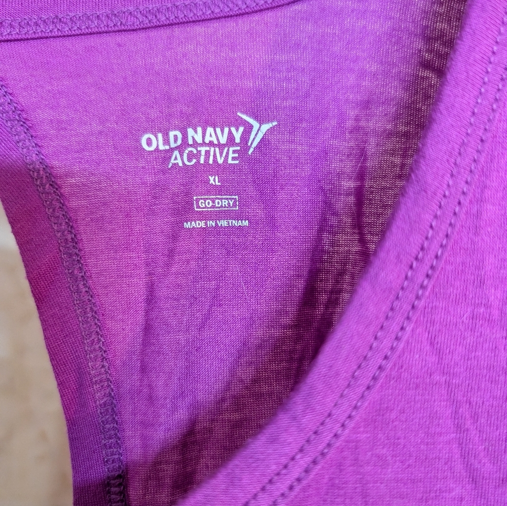 Active top - Picture 2 of 4